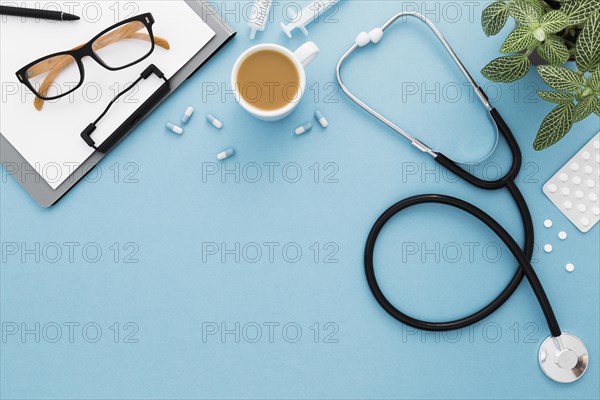 Copy space glasses stethoscope