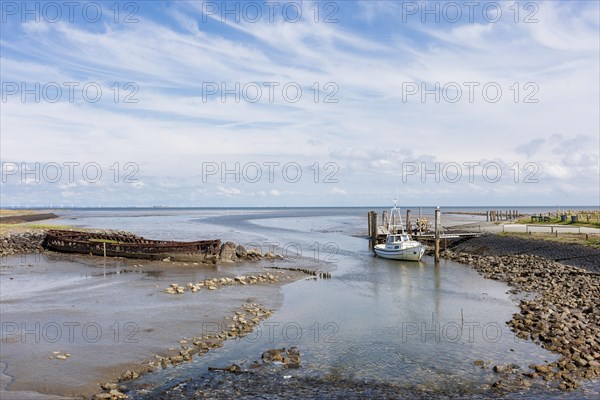 Boat at a jetty on Hallig Langeness