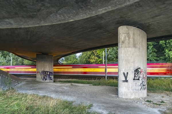Regional train under a road bridge near Friedrichshafen