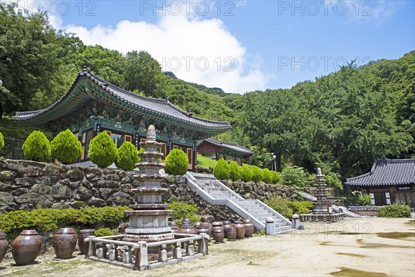 Chunjinam Hermitage at Baekyangsa Temple