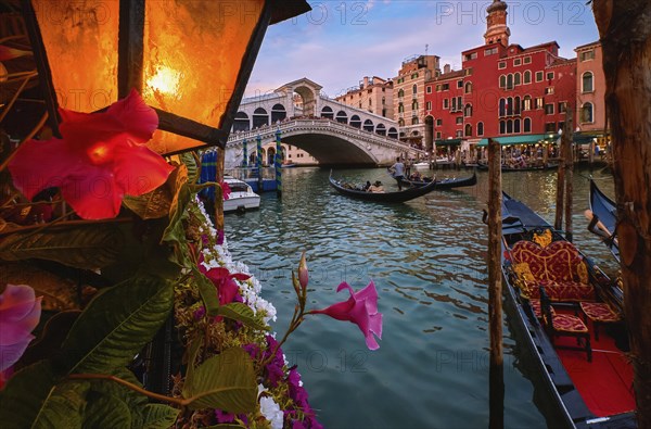 Famous bridge of Rialto or ponte di Rialto over Grand Canal