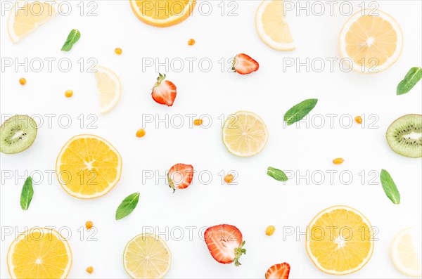 Pattern cut fruit berries