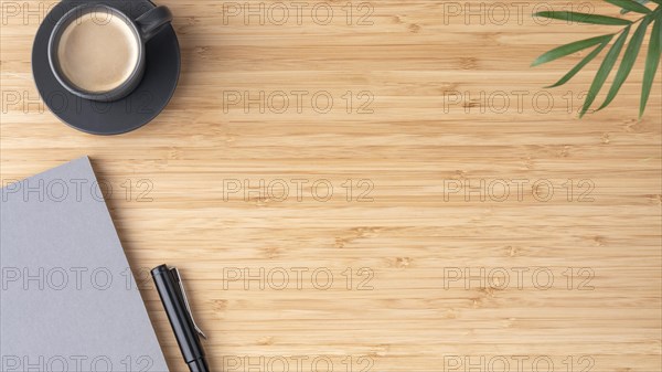 Flat lay desk arrangement with copy space 1