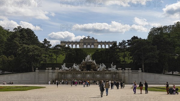 Visitors in front of the Neptune Fountain