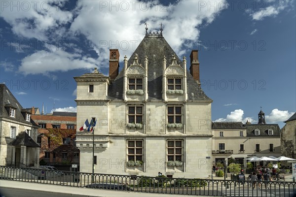 The former town hall Hotel Morin