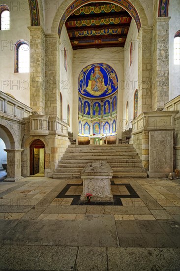 East apse with altar and Gero's tomb