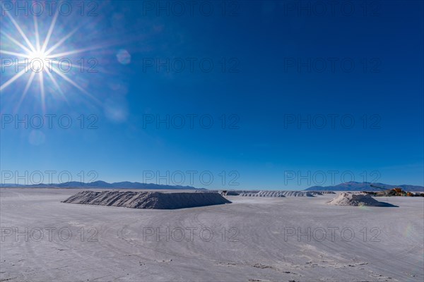 800 sq km salt desert Salinas Grandes