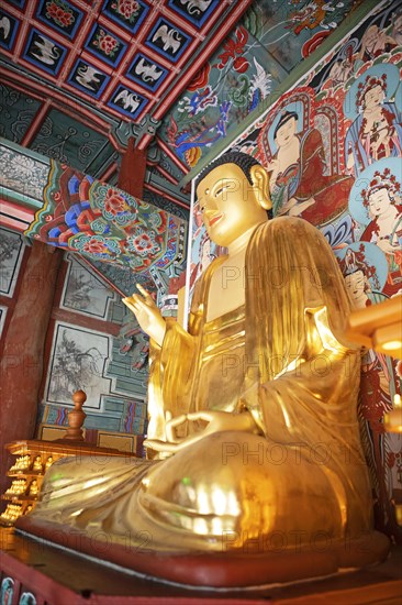 Buddha figure in Baekyangsa Temple