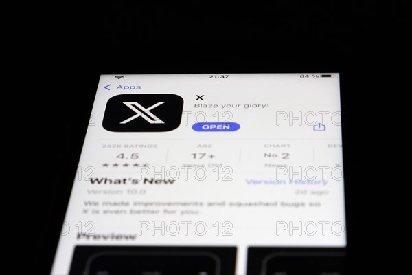Detailed view of a smartphone with Twitter X app in the iPhone App Store