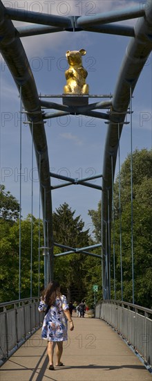 Golden Rat as a reminder of the legend of the Pied Piper on the Werder Bridge over the River Weser