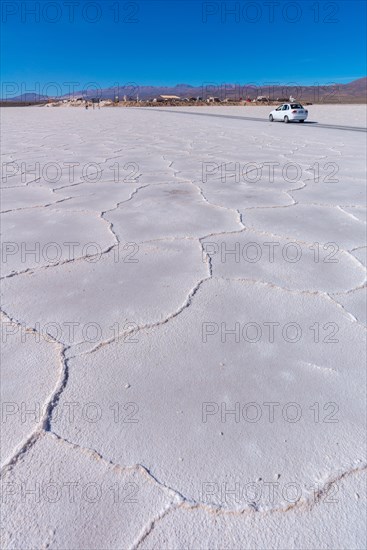 800 sq km salt desert Salinas Grandes