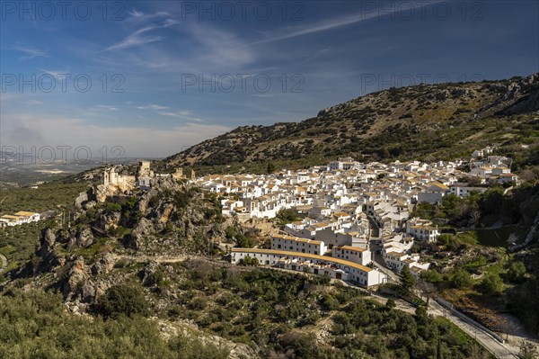 The White Village and the Moorish Castle