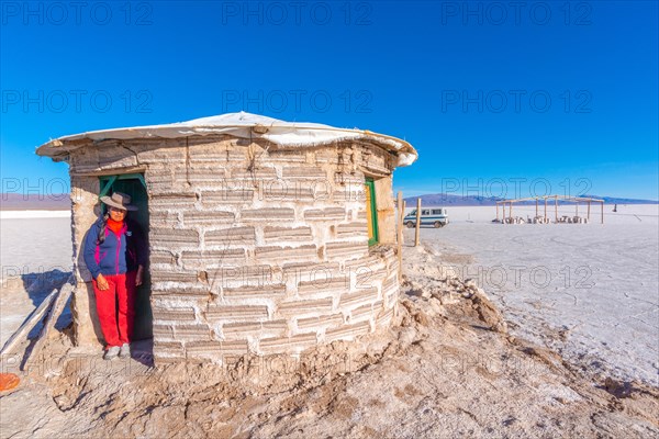 800 sq km salt desert Salinas Grandes