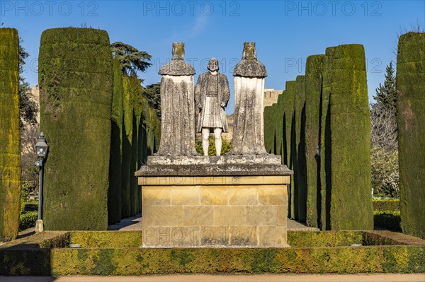 Statues of Queen Isabella