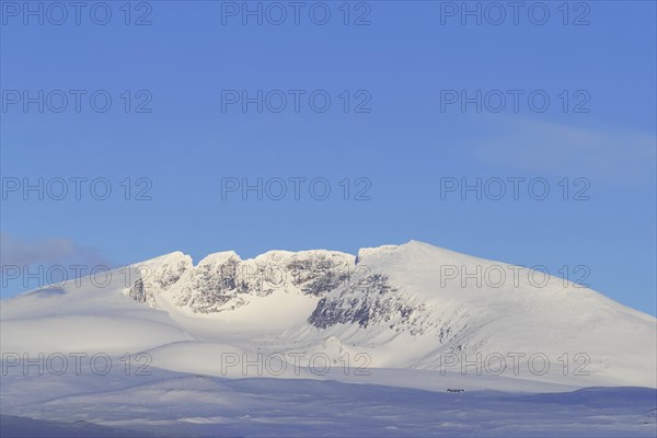 Snohetta in the Dovrefjell-Sunndalsfjella National Park in winter