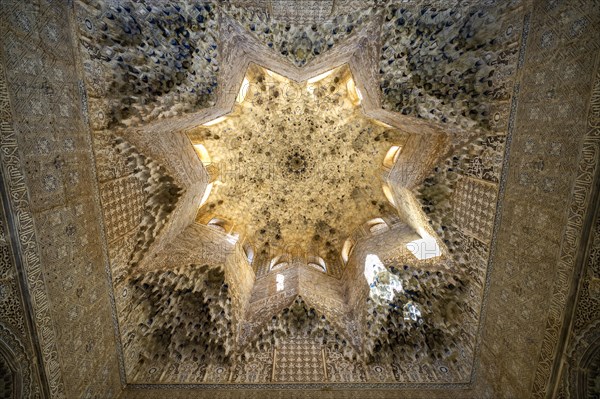 Stalactite vaults in the Sala de los Abencerrajes