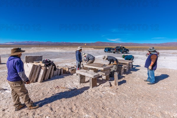 800 sq km salt desert Salinas Grandes