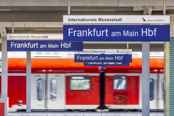 Station sign with platform and RegionalExpress