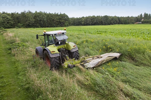 Tractor with cutter bar