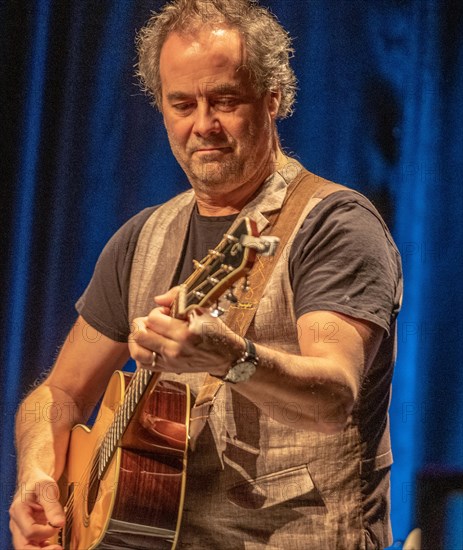 Frontmen. Mick Wilson Member of the Band 10cc performing in Schwaebisch Gmuend Baden-Wuerttemberg
