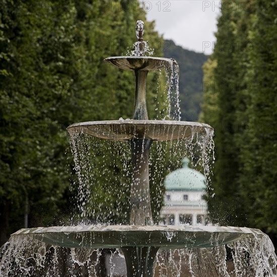 Cascade Fountain with Main Avenue and the Hylligen Born