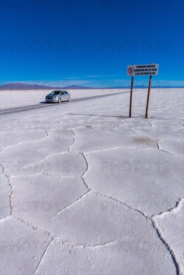 800 sq km salt desert Salinas Grandes