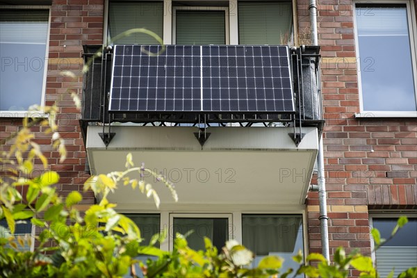 Balcony power plant on a house in Duesseldorf