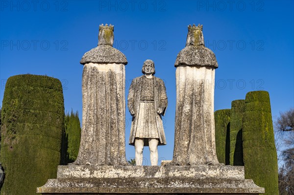 Statues of Queen Isabella