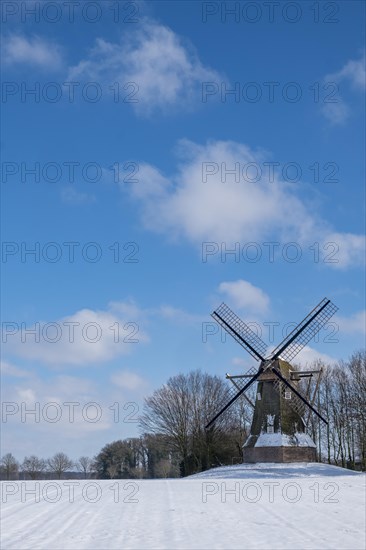 Quantwick mill in winter