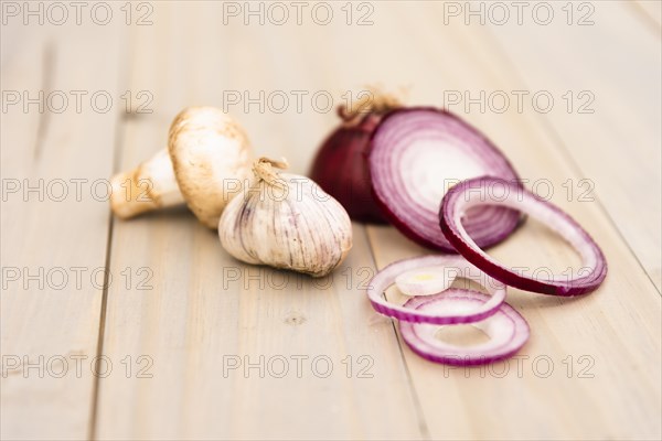 Garlic mushroom with slice organic onion table