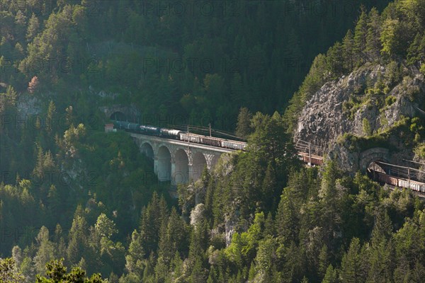 Krausel-Klause Viaduct with goods train