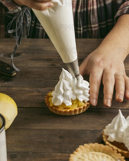 Apple pie tart with whipped cream