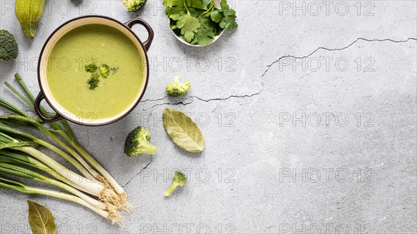 Broccoli soup copy space top view