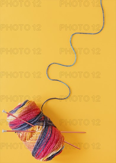Flat lay knitting needles wool