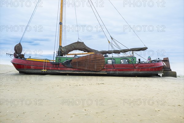 Beach with boats at West on the North Sea island of Terschelling