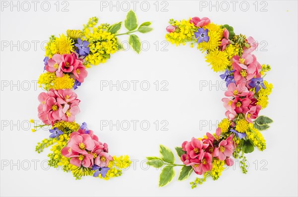 Colorful wreath flowers