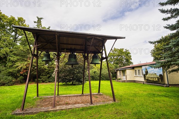 Bell shower with bells of the former church Altwriezen