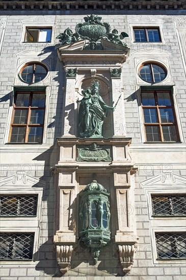 West front of the Residenz with the Patrona-Boiariae