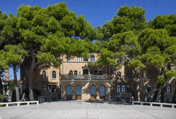 Town Hall on the Promenade