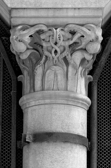 Decorative part of a supporting column with motifs of crabs