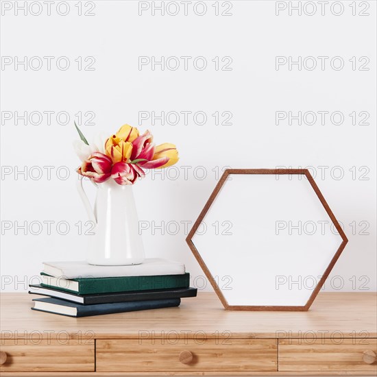 Flowers frame table