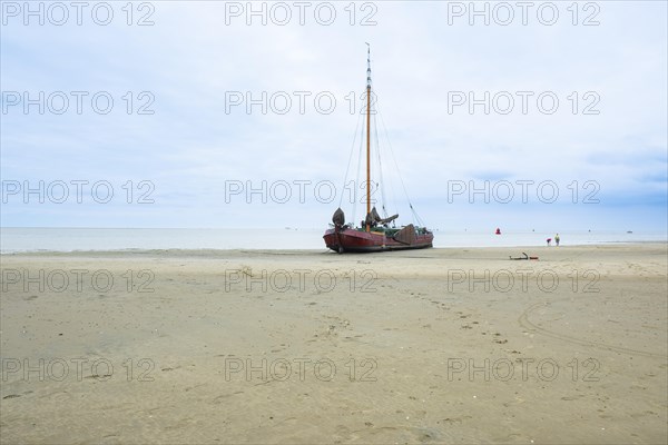 Beach with boats at West on the North Sea island of Terschelling