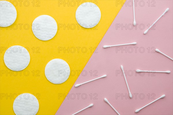 Top view cotton swabs