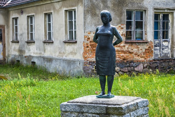 Sculpture The Binding in Hermersdorf