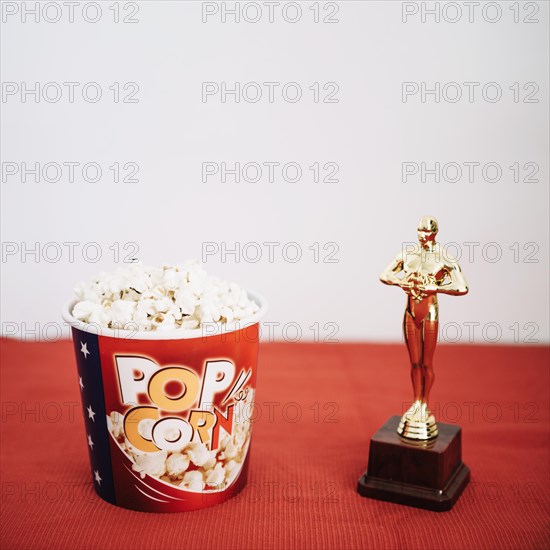 Popcorn bucket shiny oscar statuette