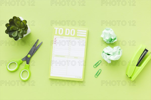 List green stationery