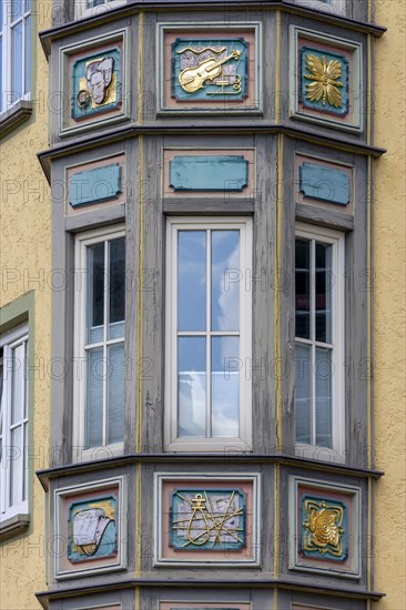 Bay windows