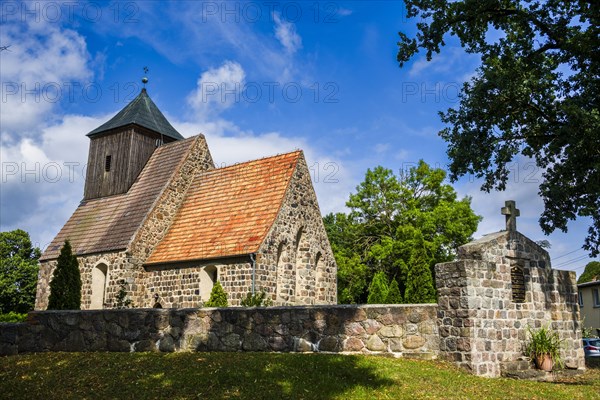 Muenchehofe Village Church