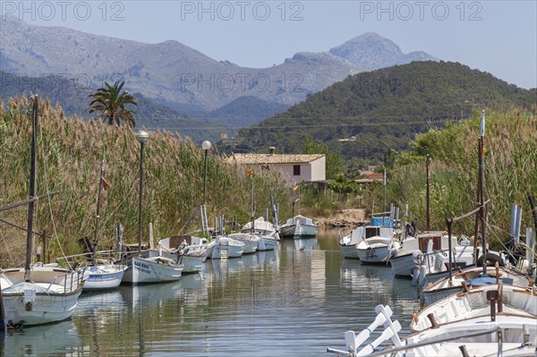 Boats anchored on the Torrent des Saluet