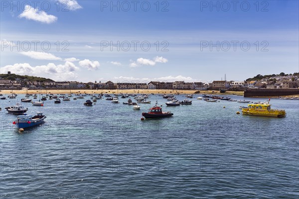 Boats in Hugh Town Harbour